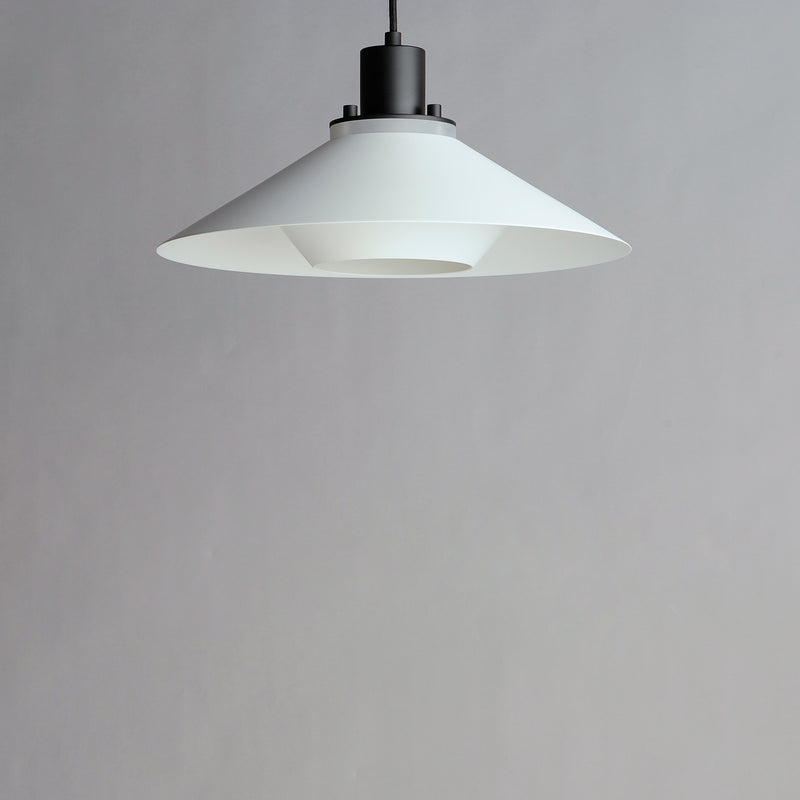 Maxim 11412BKWT Oslo 15.75" 1 Light Medium Pendant | Black / White