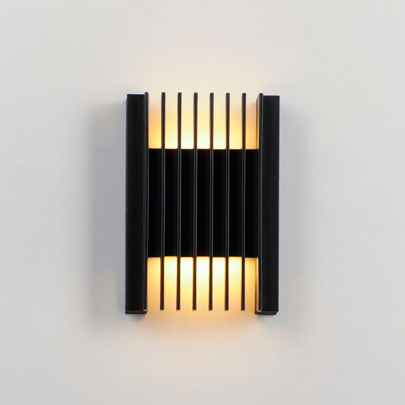ET2 E30112-BK Rampart Small LED Outdoor Wall Sconce | Black