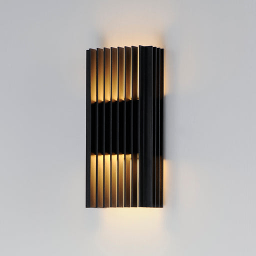 ET2 E30114-BK Rampart Medium LED Outdoor Wall Sconce | Black