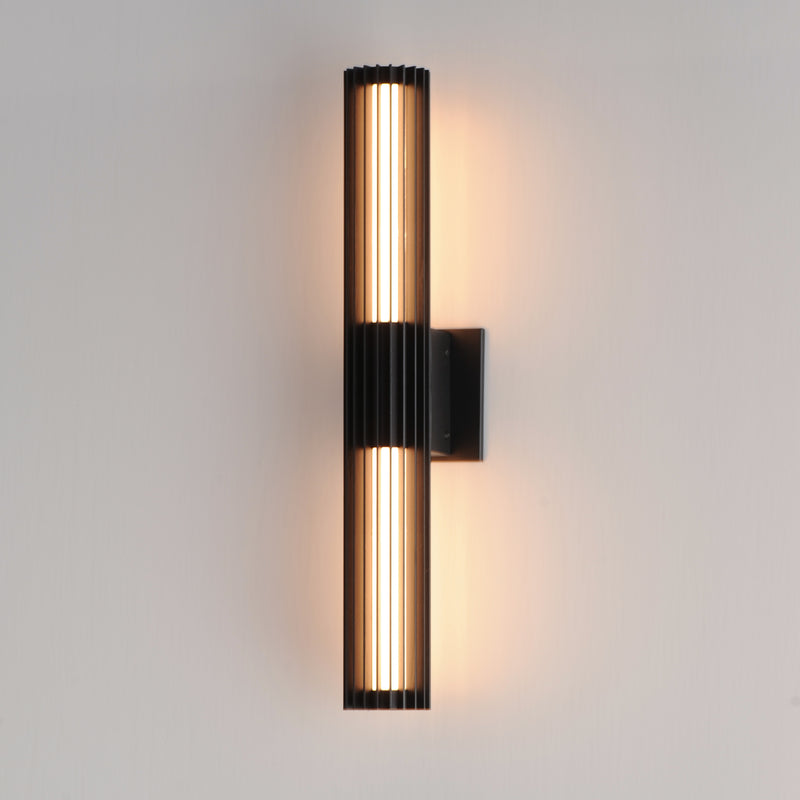 ET2 E30316-BK Citadel 24" LED Outdoor wall sconce | Black