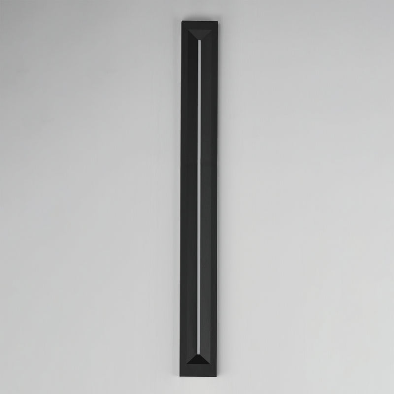 ET2 E30334-BK Fosso 47" LED Outdoor Wall Sconce 5cct | Black
